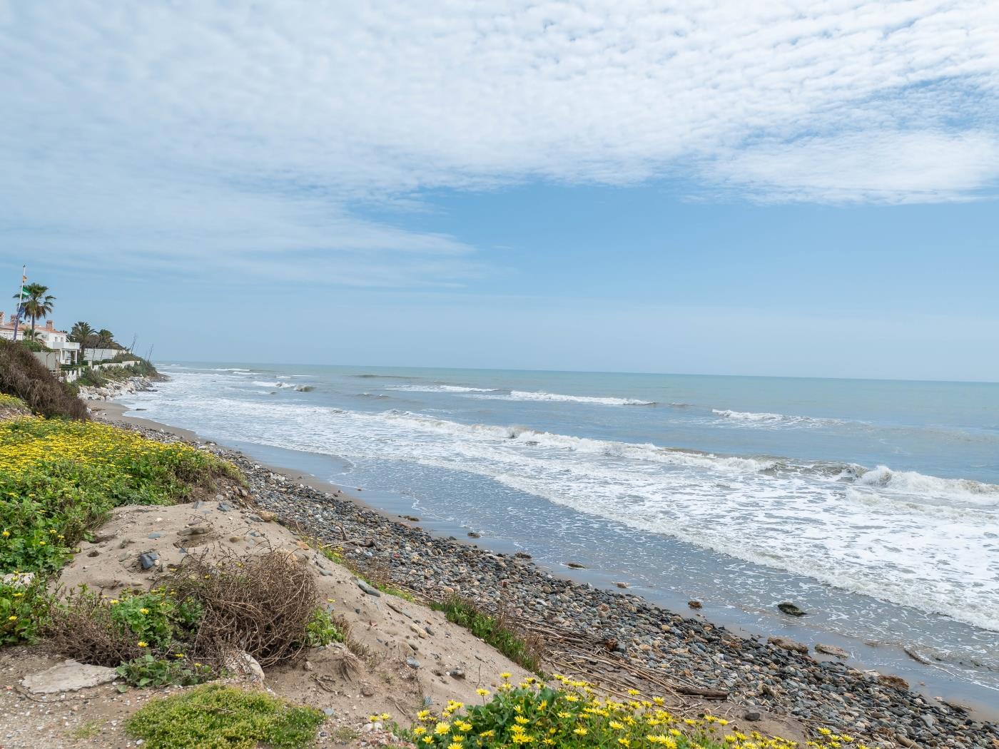 Lxr Marbesa next to sea in Marbella